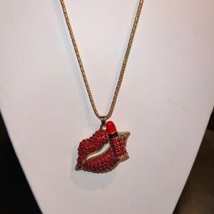 NWOT.Betsey Johnson Lips & Lipstick necklace